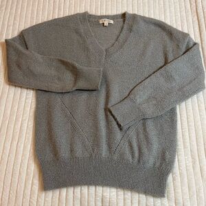 Gray/Green | V-Neck Sweater with Sparkly flecks
